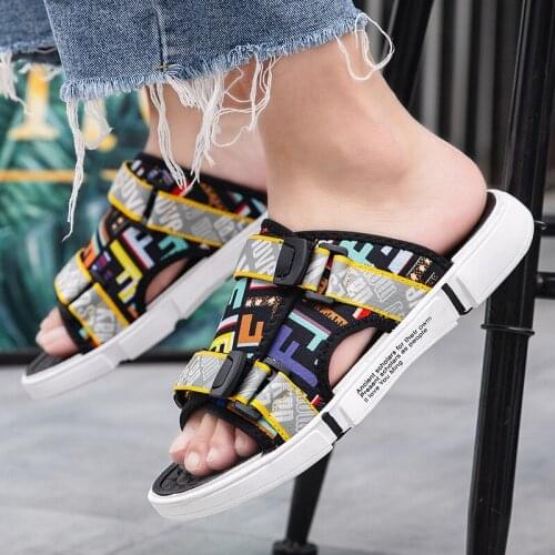 Summer Sandals Mens New Version of Non-slip Vietnamese Camouflage Sandals Student Trendy Mens Beach Shoes Dual-use Slippers