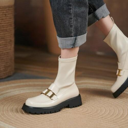 2021 Fall Shoes Women Round Toe Platform Boots Women Patent Leather Modern Boots Black Stretch Boots Metal Buckle Womens Boots