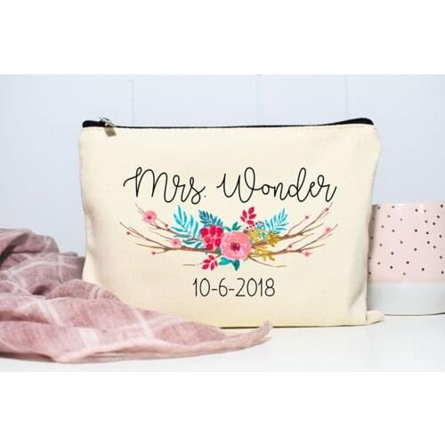 Personalised Bridesmaid Gift Make Up Bag Maid of Honour Gift - Unique Gift for Bridal Party decoration bachelorette cosmetic bag