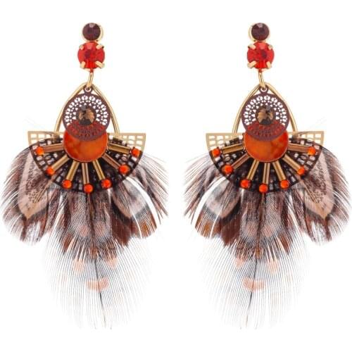 Lureme Bohemian Natural Feather Earrings Scallop Dangle Earrings for Women and Girls (er006266)