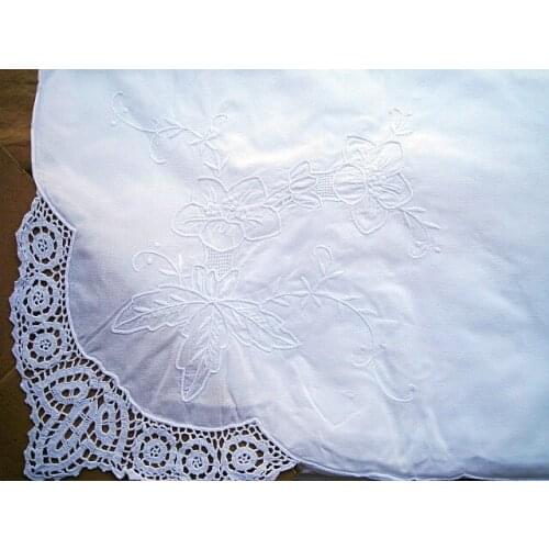 Special white tablecloth cotton tablecloth old Shanghai bed cover Handtablecloth hand embroidered lilies