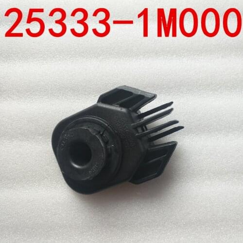 Suitable for Kia Forte Water tank bracket 253331M000 Water tank fixing bracket 25333-1M000 FORTE