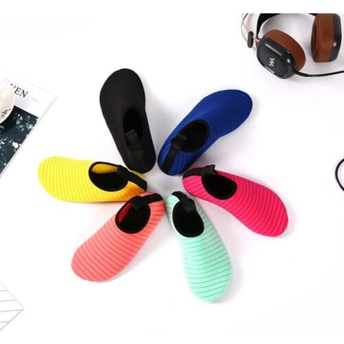 Water Shoes for Womens and Mens Summer Barefoot Shoes Quick Dry Aqua Socks for Beach Swim Yoga Exercise Aqua Shoes 2021