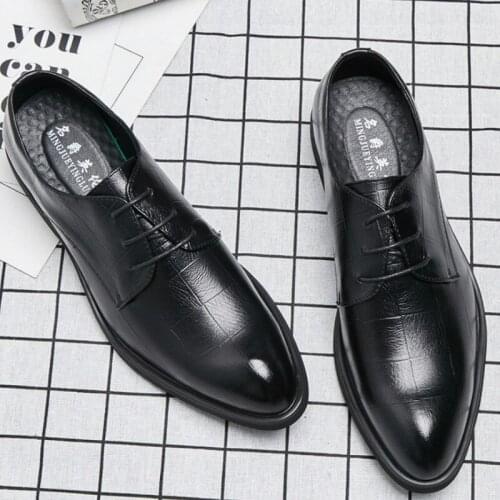 QWEDF Spring and summer Men Oxfords Shoes British Shoes Comfortable Formal Dress Men Flats Lace-Up Bullock Business Shoes D4-95