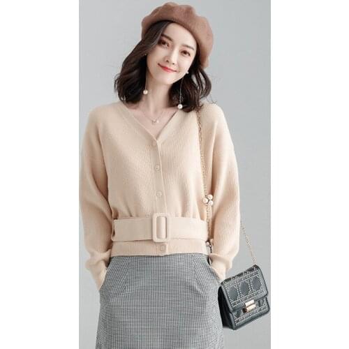 2018 fall womens sweater knitwear short V-neck long sleeves sweater wear cardigan loose long sleeved single breasted sweater