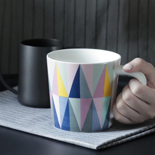 Modern Geometric Colorful 480ml Ceramic Mug Creative Porcelain Cup with Handle Large Capacity Mug for Water Coffee Tea and Milk