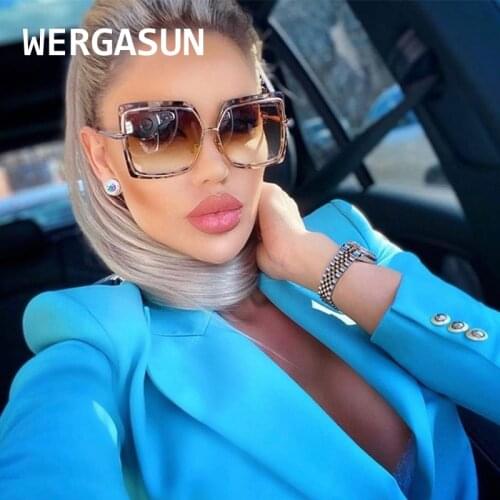 WERGASUN New Fashion Oversize Gradient Sunglasses Women Vintage Square Sun Glasses Female Elegant Shades UV400