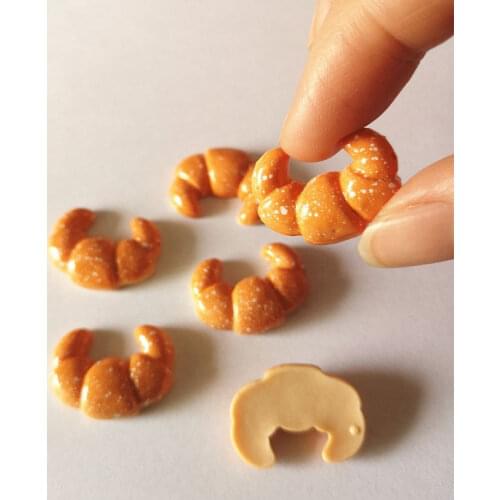 100pcs Simulation Croissant Breakfast Bread Cake Miniature Pretend Play Toys Dinner Tableware Doll House Accessories Kids Gift
