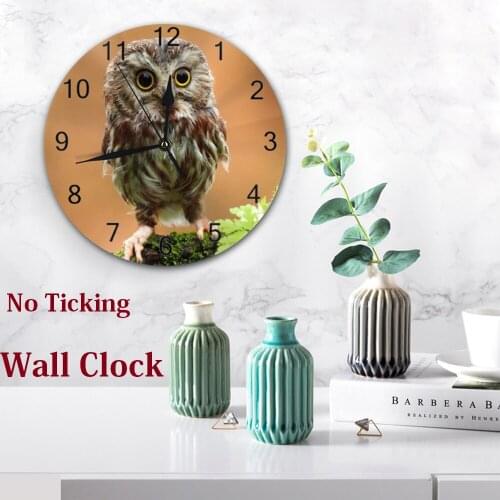 Eagle Animal Pattern 25CM Round Wall Clock Numeral Digital Dial Mute Silent Digital Clocks Battery Operated for Living Room Wall