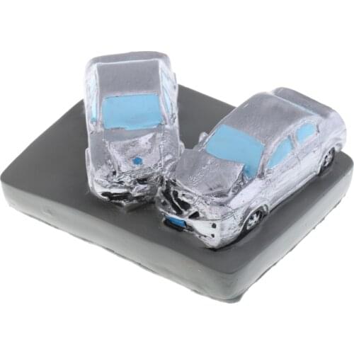 Resin Art Craft Car Accident Scene Crash Car Model Mini Vehicle Figurine Toy