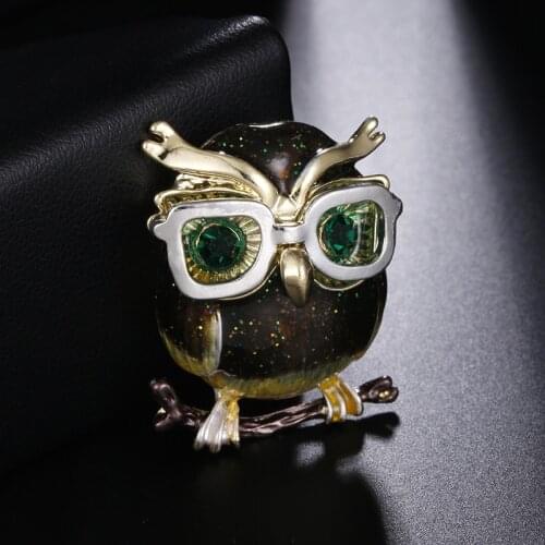 Cute Green Eyes Owl Brooch Wear Glasses Enamel Birds-owls Pin Animal Brooches Good Gift Kids Women New Years