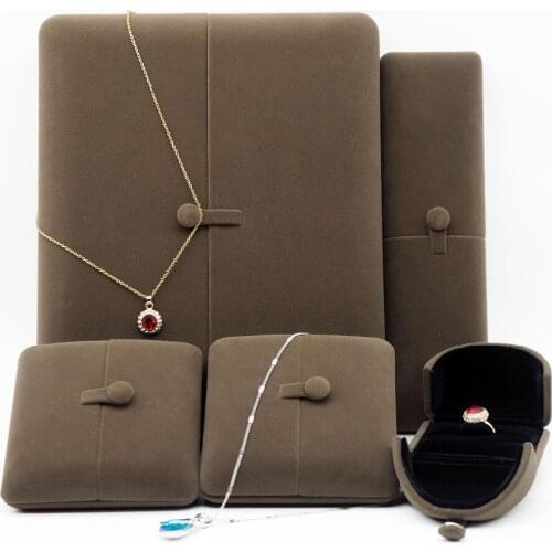 Wholesale jewelry boxes and packaging single/double finger ring box display for lovers wrapped with plush fabric with button