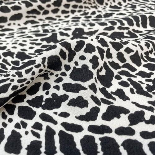 145cm Width Fashion Black and White Leopard Printed Polyester Rayon Fabric For Women Summer Dress Blouse Pants DIY Cloth Sewing