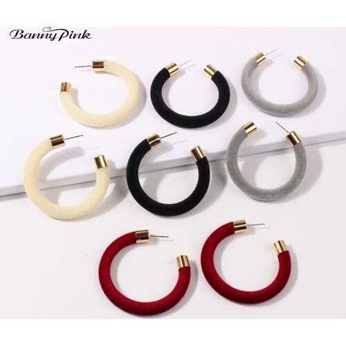 Banny Pink Simple Geometric C Shape Stud Earrings For Women Chic Black Red White Gray Flannel Round Circle Post Earrings Brincos