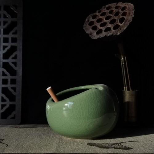 Windproof Ashtray for Indoor or Outdoor Use Ash Tray Holder for Smokers House Decorations Porcelain Chinese Celadons