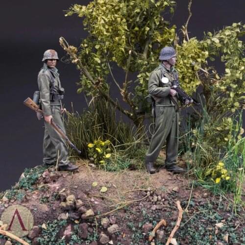 1/35 World War II soldiers, 2 figure, Resin Model soldier GK, Subject of World War II, Unassembled and unpainted kit