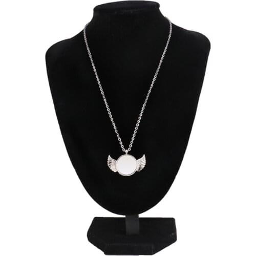 U90E Handmade Sublimation Blanks Angel Wing Necklaces Custom Photo Blank MDF Printable Round Pendant for Women Jewelry Making