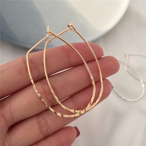 Casual Basic Gold Color Hammered Effect Irregular Thin Hoop Earrings For Women Daily Elegant Boho Party Jewelry Accessory