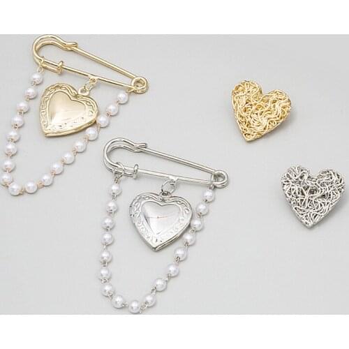 2Pcs/set New Ins Retro Geometric Love Brooches for Women Bridal Simple Pearl Chain Double Heat Brooches Suit Dress Accessories