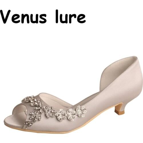 Factory Direct Low Heels Open Toe Heels Grey Bridesmaid Shoes with Crystal Oranment