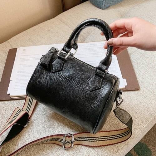 Women Shoulder High Quality Female Bag The New 100% cowhide Single zipper Women Messenger Bags Soft Women Crossbody Bag Designer