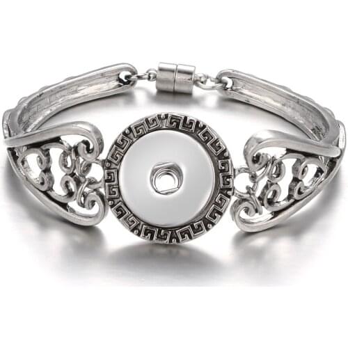 New Fashion SG0128 Beauty hollow hearts silver color pattern snap Bracelets bangle fit 18MM charm snap buttons jewelry