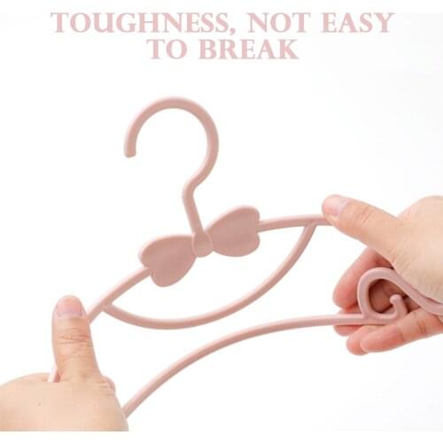 5pcs/lot Baby Clothes Hanger Racks Portable Plastic Display Hangers Windproof Kids Children Coats Hanger Baby Clothing Organizer