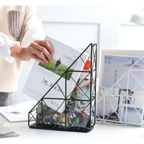 Ins popular Europe style iron book storage holders & racks hook type magazine holder creative desktop black white metal rack