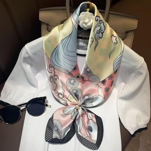 New Popular 70*70cm Animal Print Silk SQUARE SCARF Head Scarf Women Brand Neck Scarfs Warm Neckerchief Fashion Gangster Bandana