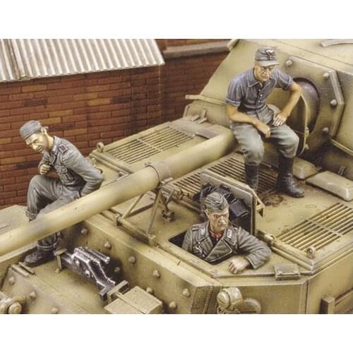 1/35 Resin Figure model kits armored crew Unassembled and unpainted 744
