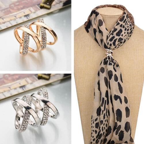 Women Elegant Fashion Jewelry Scarf Clip Accessories X-shape Rhinestone Spiral Scarf Buckle Shawl Alloy Twist Hoop Brooch