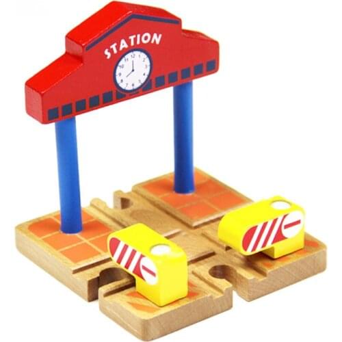 P116 Road Transport Hub Track Accessories Station Combination Wooden > 3 Years Old Wood Roadway Gate Compatible Train Track