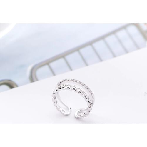 2021 Sale Fine Jewelry Jewelry Open Twist Chain Ring Women Crystal from Swarovskis Personality micro-inlaid zircon female