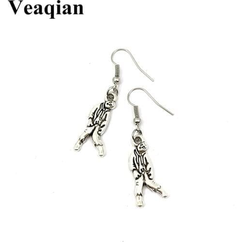 Veaqian Dangle Earrings