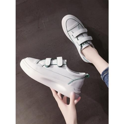 Basic Magic White Shoes Female Foreign Single Shoes 2019 New Students Wild Stickers Thick Bottom Muffin Casual Sneakers Shoes