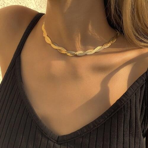 Cold Wind Sexy Single Layer Winding Snake Bone Necklace Simple Temperament Woven Metal Necklace European and American Style 2021