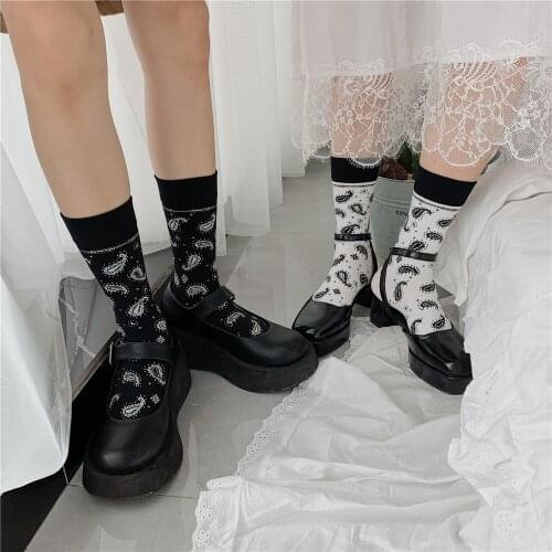 Drop Ship Top Nice White Black Bandana Paisley Pattern Crew Socks Streetwear Women Hip Hop Fashion Harajuku Casual Socks FeMale
