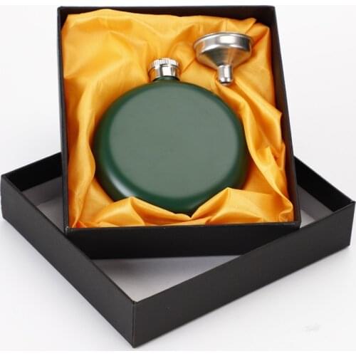 Portable Outdoor Hip Flask Portable Hip Flask 5OZ Round Hip Flask Gift Hip Flask With Funnel and Gift Box Stainless Steel