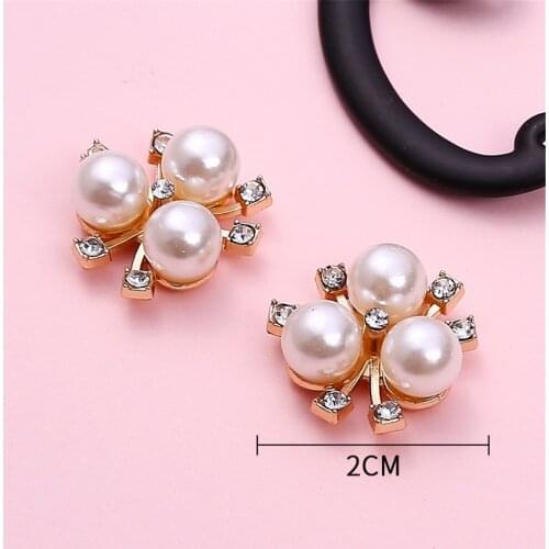 100 / PCS Korean handmade DIY alloy highlight three pearl flower heart accessories flower plate buckle wholesale