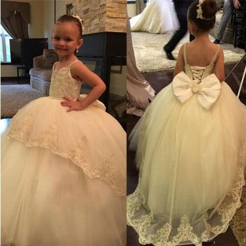 New Flower Girls Dresses High Quality Lace Appliques Ball Gowns Floor Length Pageant First Communion Dresses