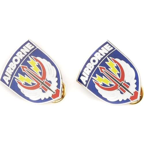 PAIR US ARMY AIRBORNE COMMAND DIVISION PIN BADGE COCKADE