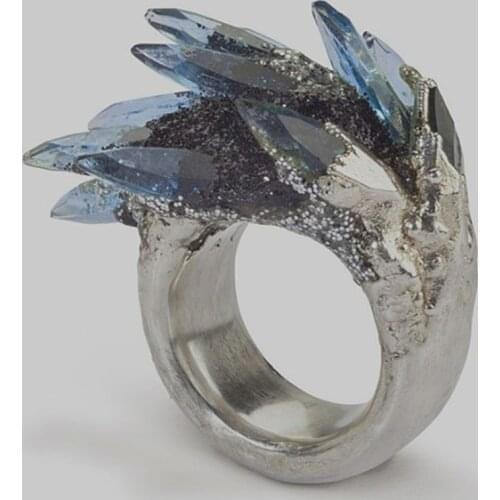 Milangirl Vintage Blue Crystal Rings for Women Column Stone Finger Ring Carved Engagement Boho Wedding Fine Jewelry s