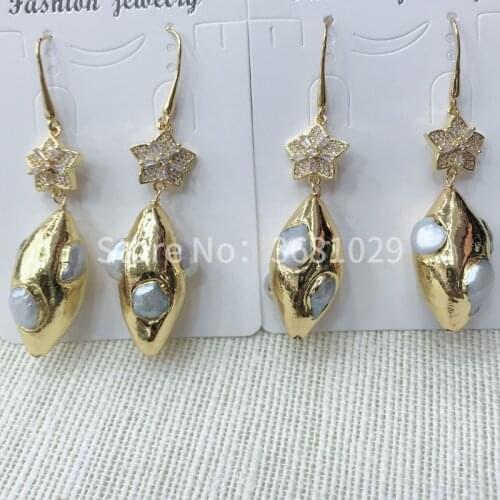 The 2018 temperament micro - edged pearl women retro earrings in Europe and the United States