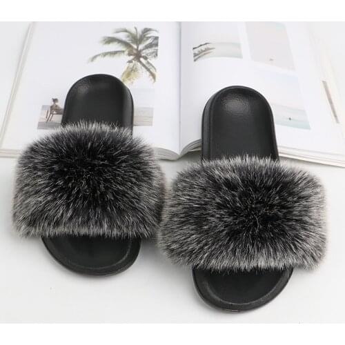 Fashion Women Slippers 2021 Summer Newest Imitation Fox Hair Design Luxury Brand Womans Slipper Outdoor Soft Sole Woman Mules