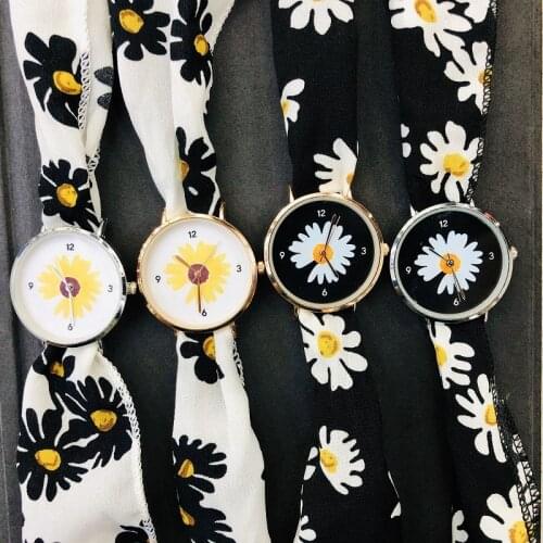 1PCs Daisy Ribbon Cloth Strap Analog Quartz Watches Women Fashion Casual Womens Watches Sunflower Ladies Dress Quartz Wristwatch