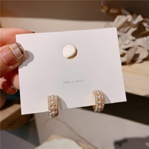 2020 New Fashion Trend Womens Earrings Delicate Sweet Geomerty Round Pearl Earrings For Women Party Girl Jewelry Gift Wholesale