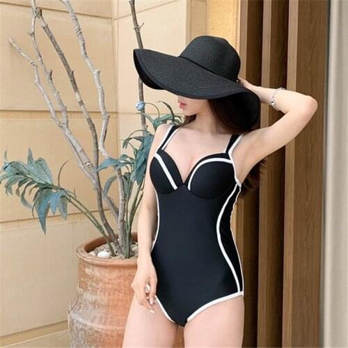 2021 Korean version of the small incense wind one-piece swimsuit women black and white thin hot spring swimsuit bikini