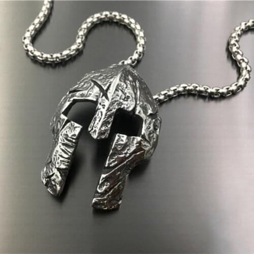 Vintage Punk Metal Knight Warrior Helmet Pendant Necklace Domineering Mens Rock Party Biker Jewelry