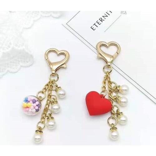 New High-Quality Exquisite Keychain Acrylic Love Pearl Chain Car Bag Charm Pendant Metal Jewelry Accessoriess Creative Souvenirs