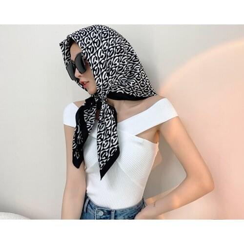 90cm * 90cm Design Scarf Lady Shawl Printed Silk Felt Headscarf Scarf Lady Headscarf Square Scarf Lady Wrap Scarf 2021